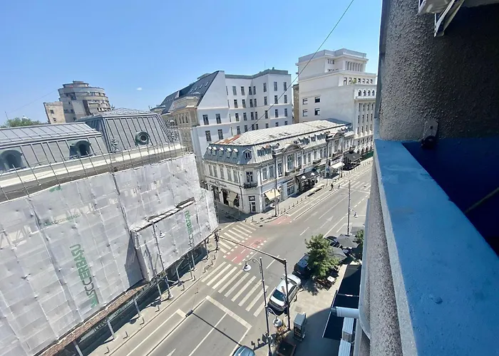 Kira's Group - 8 Units For Up To 38 Guests