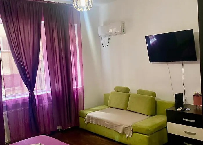 Апартаменты Kira's Group - 8 Units For Up To 38 Guests
