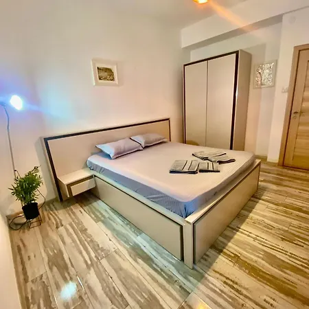 Kira's Exclusive 6 Ap's 26 Apartment