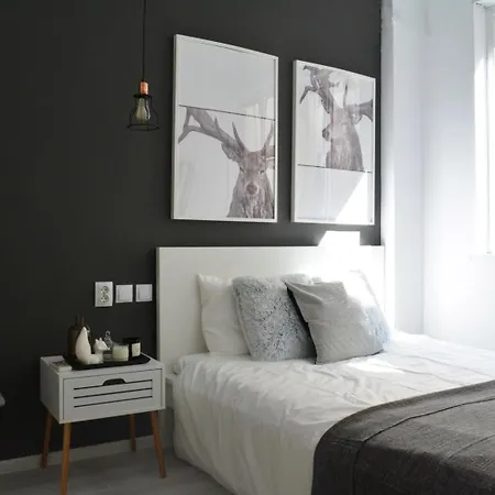 Kira's Group - 8 Units For Up To 38 Guests