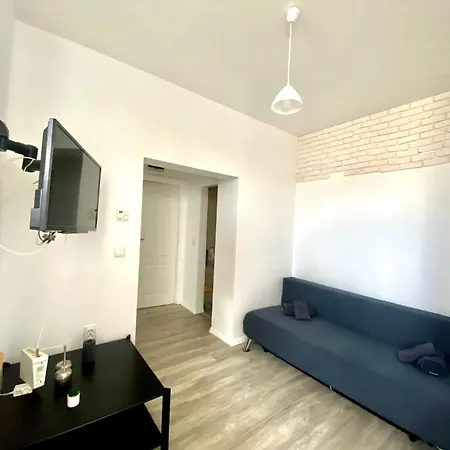 Kira's Group - 8 Units For Up To 38 Guests Apartment *