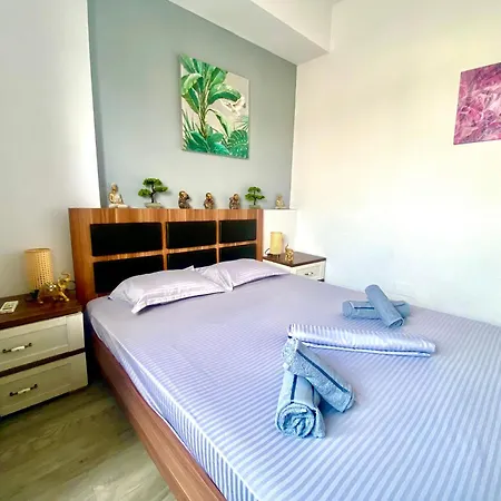 아파트 Kira's Group - 8 Units For Up To 38 Guests