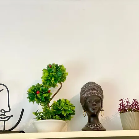 Kira's Group - 8 Units For Up To 38 Guests