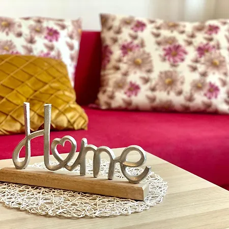 Kira's Group - 8 Units For Up To 38 Guests Διαμέρισμα Βουκουρέστι