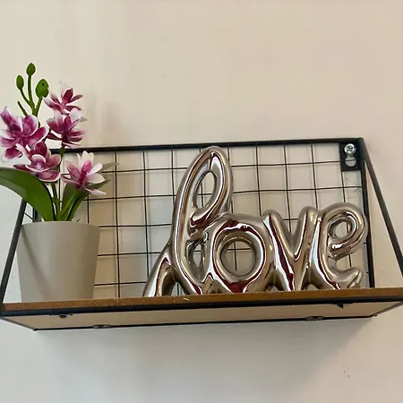 Kira's Group - 8 Units For Up To 38 Guests *