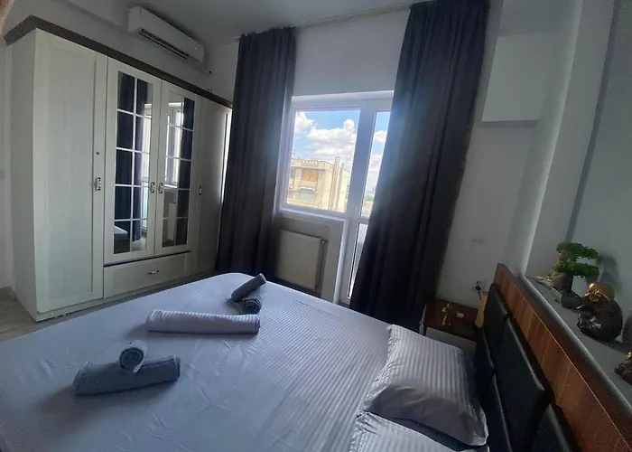 Kira's Group - 8 Units For Up To 38 Guests Appartamento Bucarest