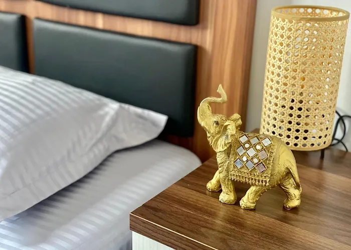 Appartamento Kira's Group - 8 Units For Up To 38 Guests Bucarest