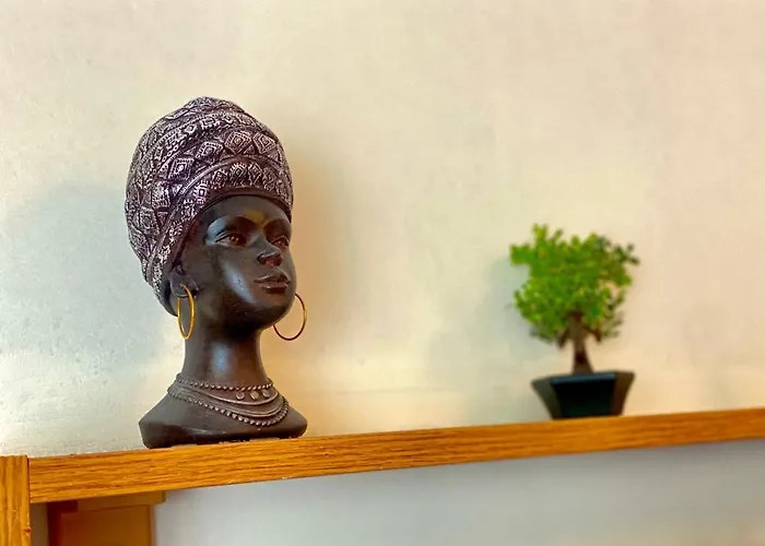 Kira's Group - 8 Units For Up To 38 Guests