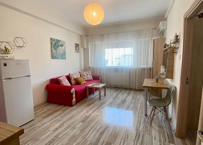Kira's Group - 8 Units For Up To 38 Guests 公寓 布加勒斯特