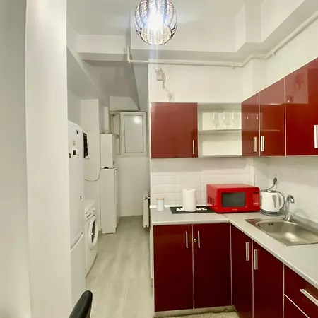 דירה Kira's Group - 8 Units For Up To 38 Guests בוקרשט