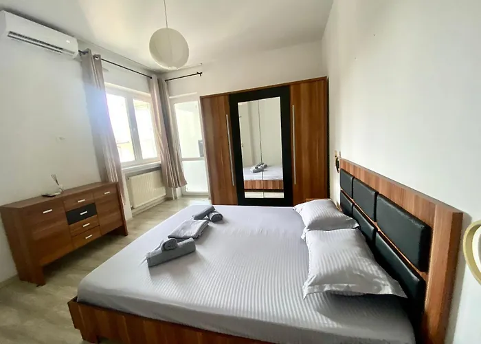 아파트 Kira's Group - 8 Units For Up To 38 Guests *