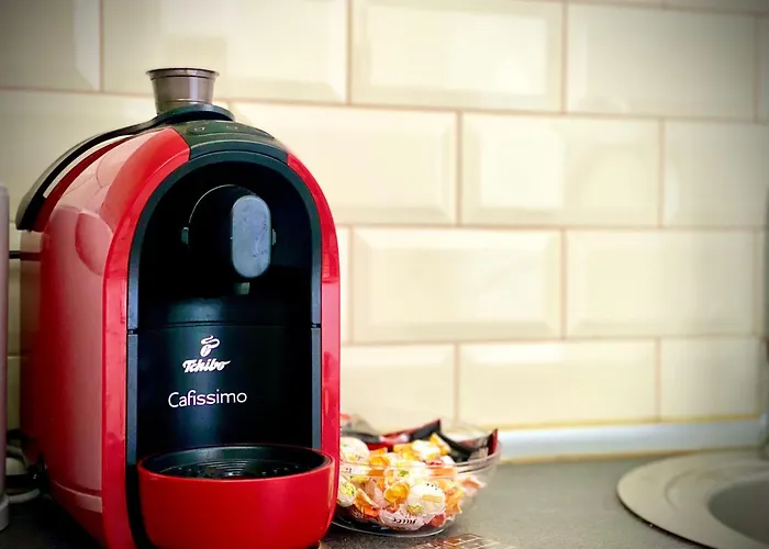 Апартаменти Kira's Group - 8 Units For Up To 38 Guests Бухарест