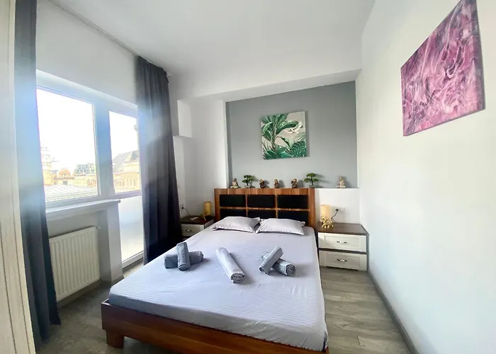 Kira's Group - 8 Units For Up To 38 Guests *