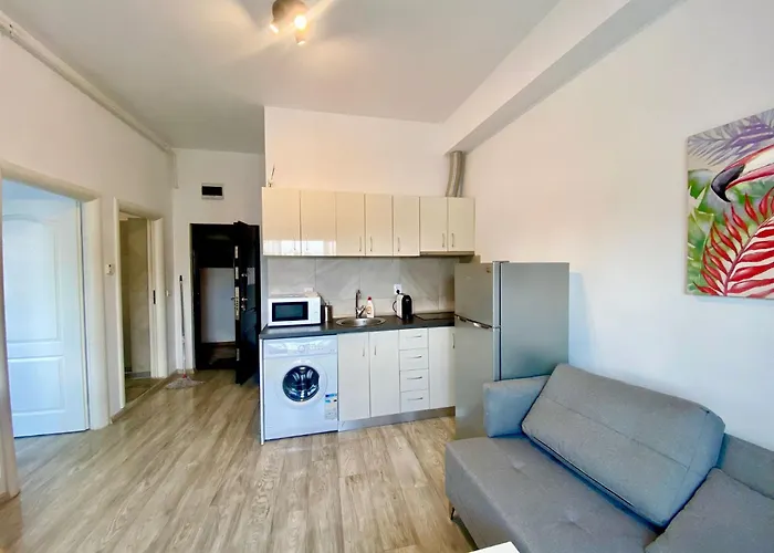 Kira's Group - 8 Units For Up To 38 Guests 아파트