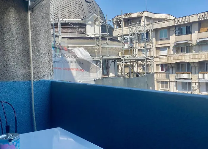 Kira's Group - 8 Units For Up To 38 Guests