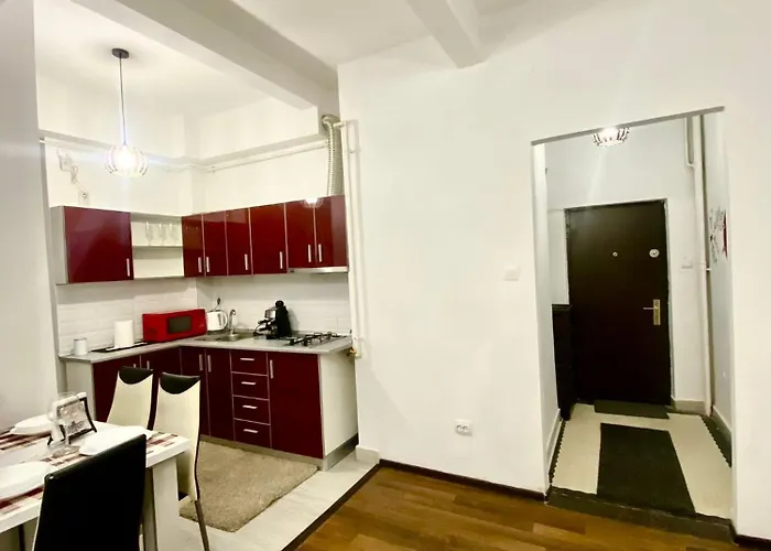 Kira's Group - 8 Units For Up To 38 Guests * Бухарест