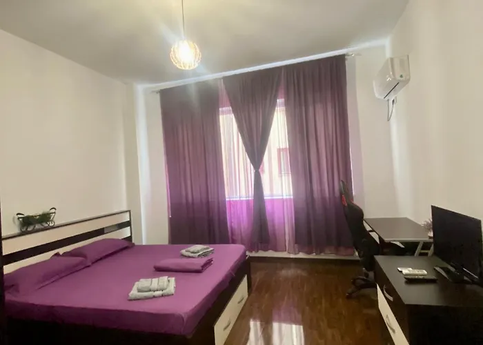 Kira's Group - 8 Units For Up To 38 Guests *