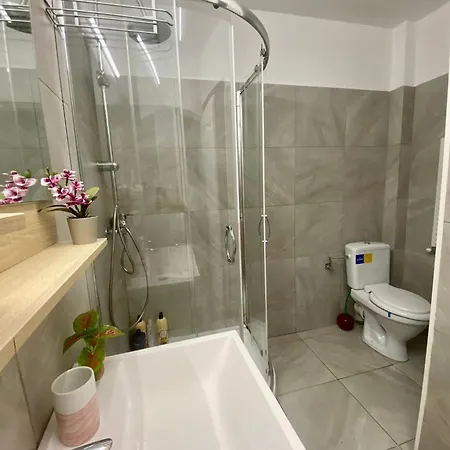 Apartamento Kira's Group - 8 Units For Up To 38 Guests *