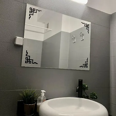 Kira's Group - 8 Units For Up To 38 Guests Apartamento *