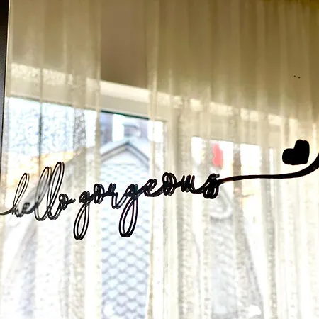 Kira's Group - 8 Units For Up To 38 Guests