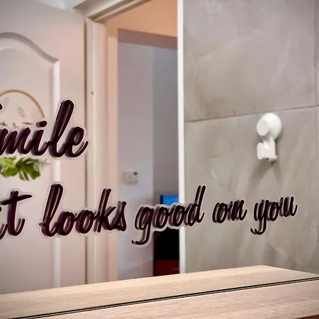 Apartamento Kira's Group - 8 Units For Up To 38 Guests Bucarest