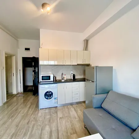 Kira's Group - 8 Units For Up To 38 Guests Apartament